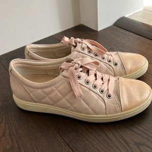 ECCO Women's Quilted Sneakers Shoes Size 6.5 Leather Rose Pink